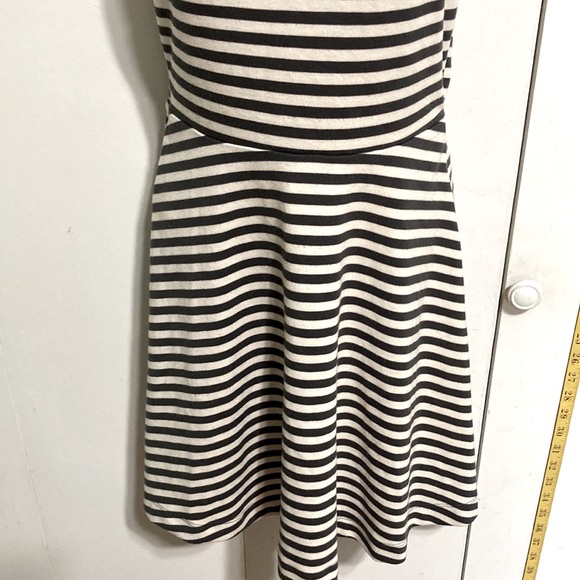 AMERICAN EAGLE OUTFITTERS Cross Back Striped Skater Dress Womens Size 4 - Picture 13 of 15